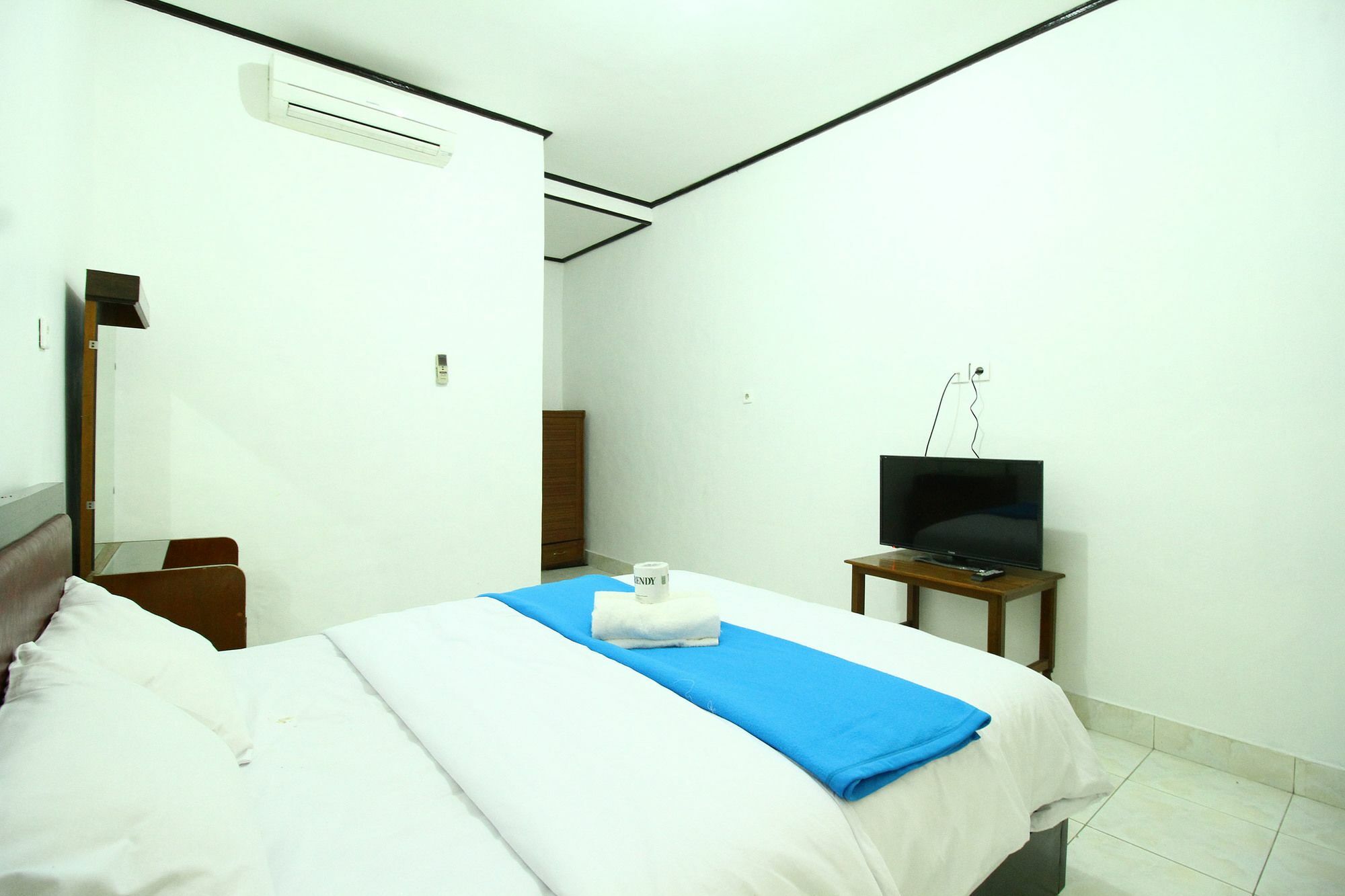 Legian Dua Dara Inn Kuta מראה חיצוני תמונה