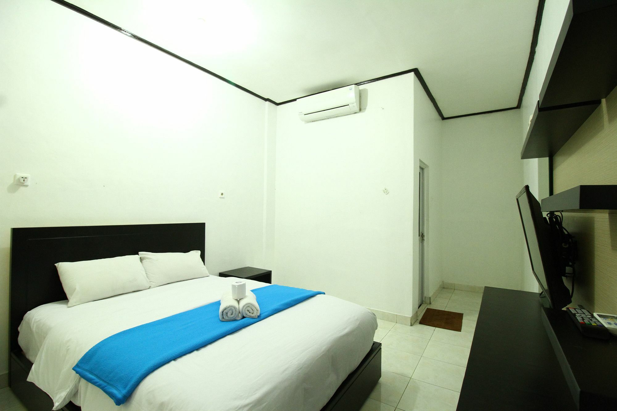 Legian Dua Dara Inn Kuta מראה חיצוני תמונה