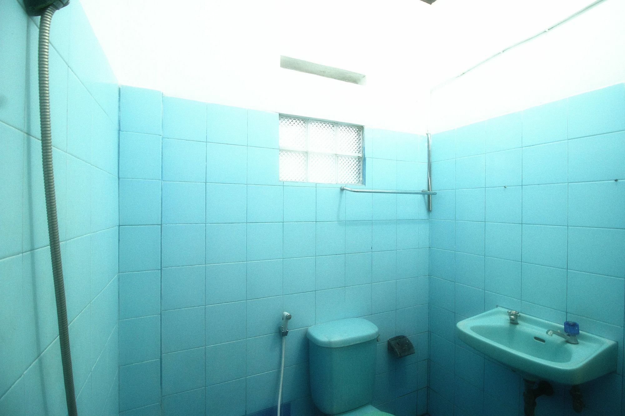 Legian Dua Dara Inn Kuta מראה חיצוני תמונה