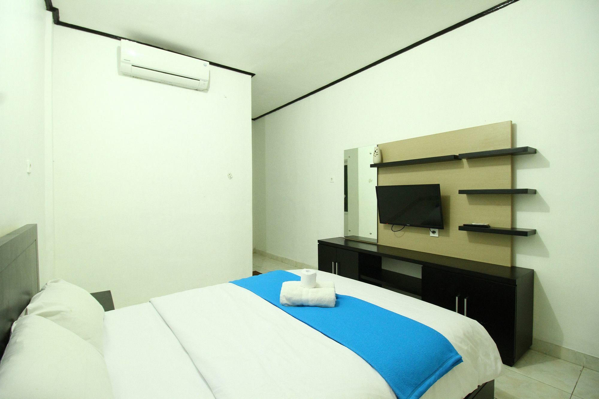 Legian Dua Dara Inn Kuta מראה חיצוני תמונה