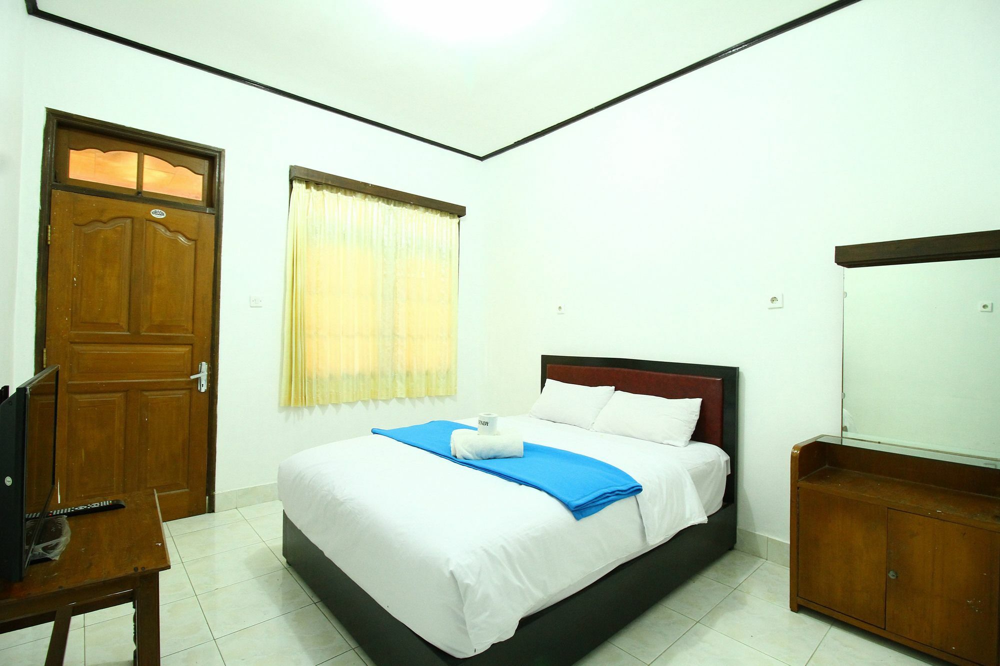 Legian Dua Dara Inn Kuta מראה חיצוני תמונה